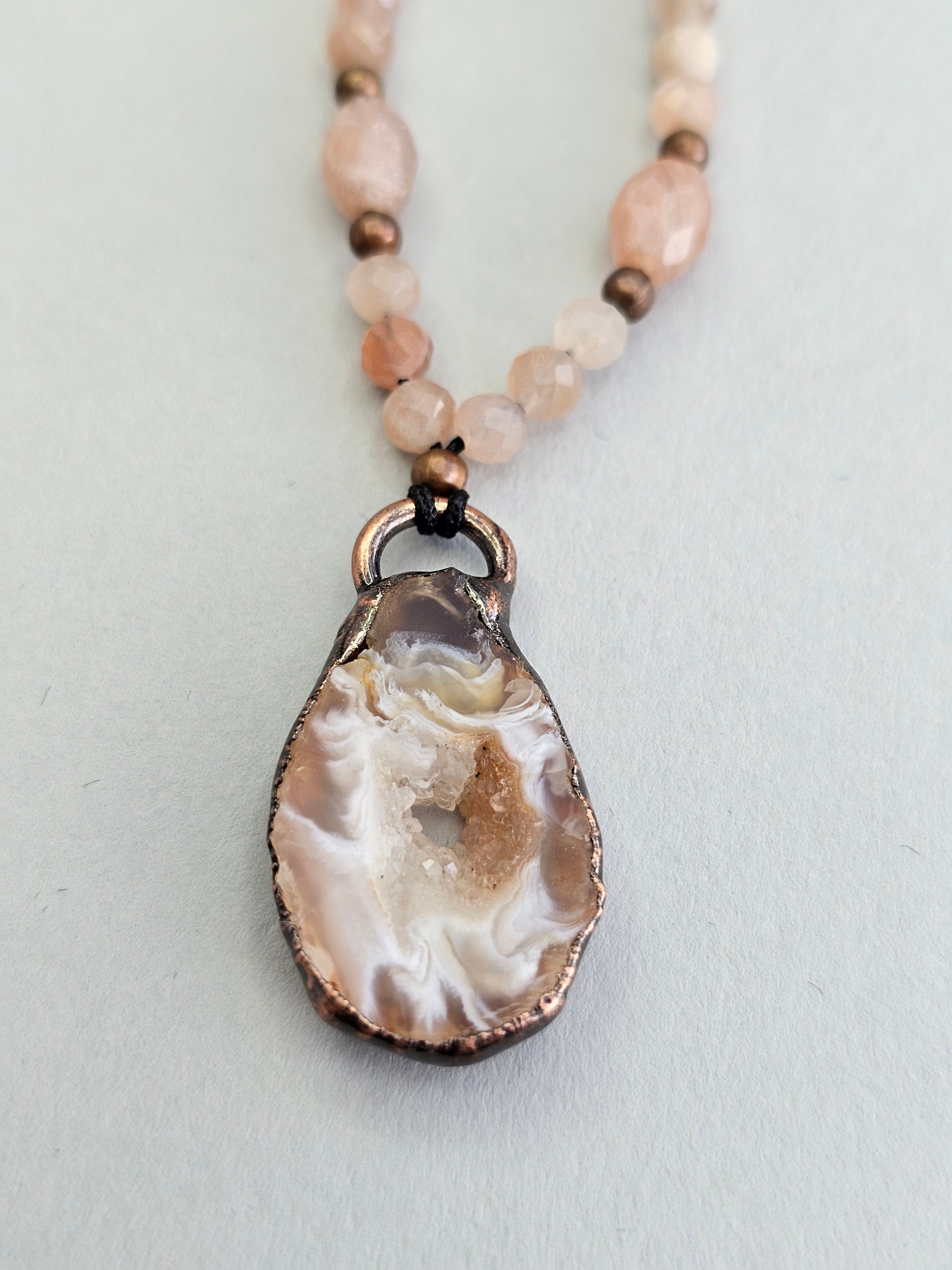Radiant Agate Sunlight Within – Agate, Sunstone and Citrine Necklace
