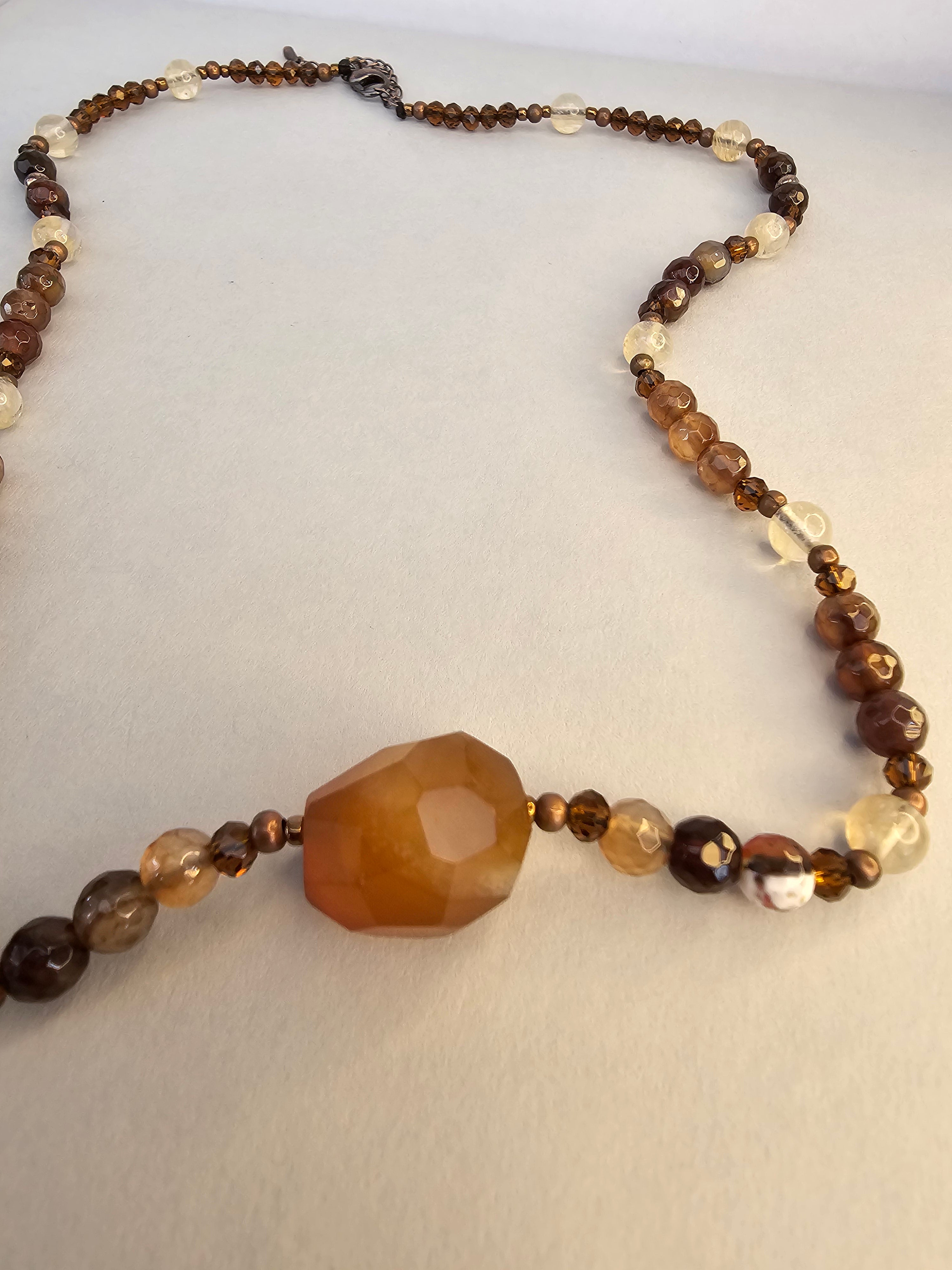 Golden Earth Necklace – Agate, Gold Quartz and Copper